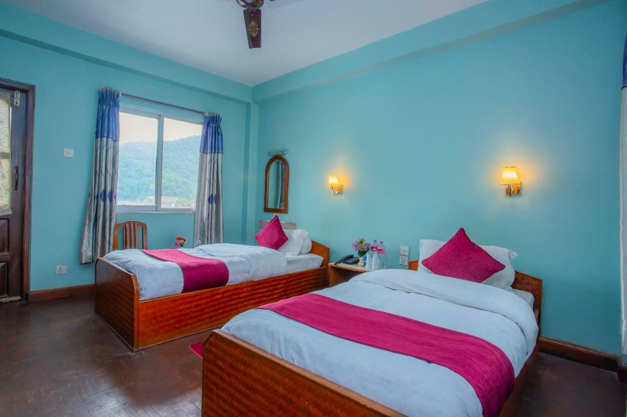 Spot On 445 New Hotel Natureland Pokhara Exteriör bild