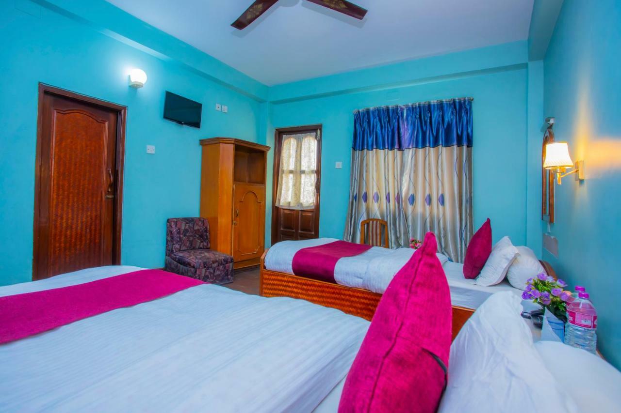 Spot On 445 New Hotel Natureland Pokhara Exteriör bild