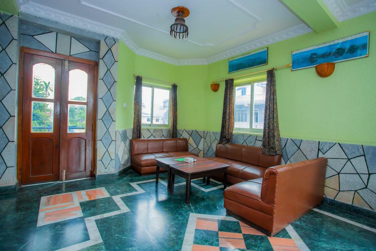Spot On 445 New Hotel Natureland Pokhara Exteriör bild