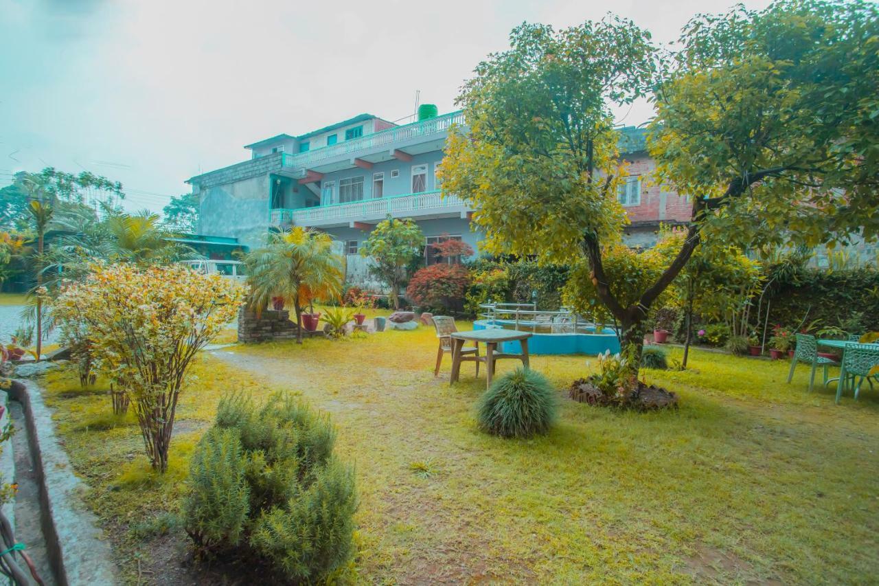 Spot On 445 New Hotel Natureland Pokhara Exteriör bild
